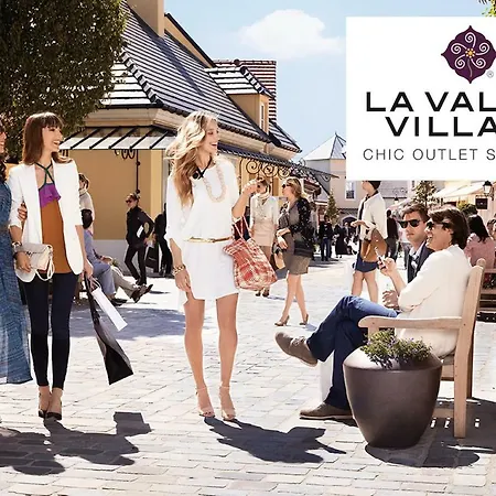 Au Carre Fleuri Apartmán Chessy (Seine-et-Marne)