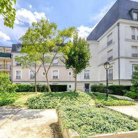 Au Carre Fleuri Apartmán Chessy (Seine-et-Marne)